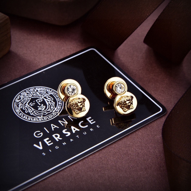 VERSACE